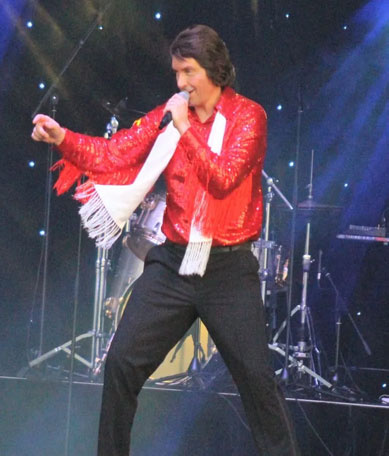 Michael Clews As Neil Diamond